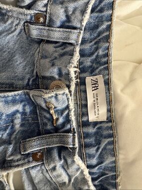ZARA Light Blue Women’s Denim Jeans